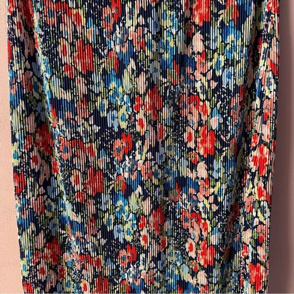 WAYF Blue Floral Pleated Maxi Skirt Size XS EUC - Picture 14 of 14